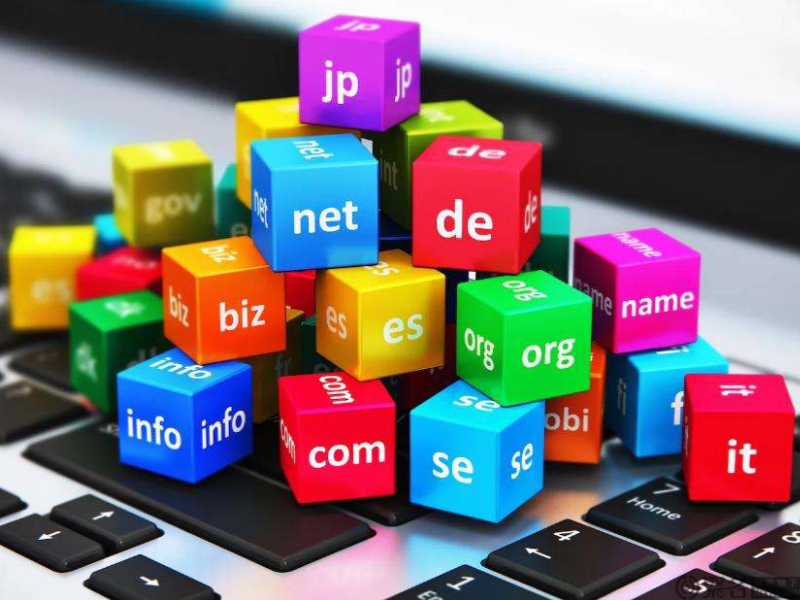 域名过期了，却不知道去哪儿续费，怎么办？